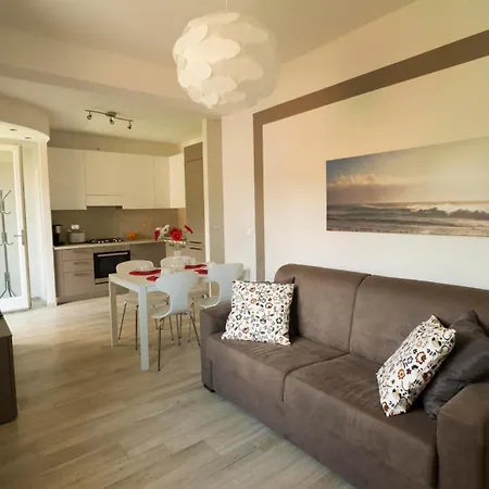 Casa Rosa Dei Venti Apartment *